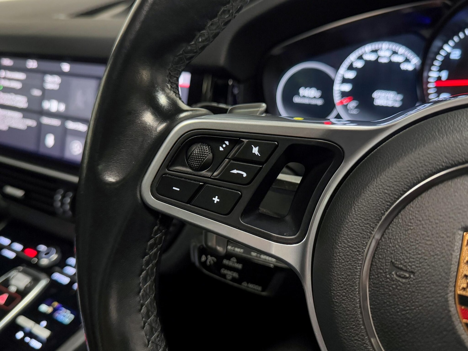Used Porsche Cayenne 2020 for sale - 76294728: Photo 33