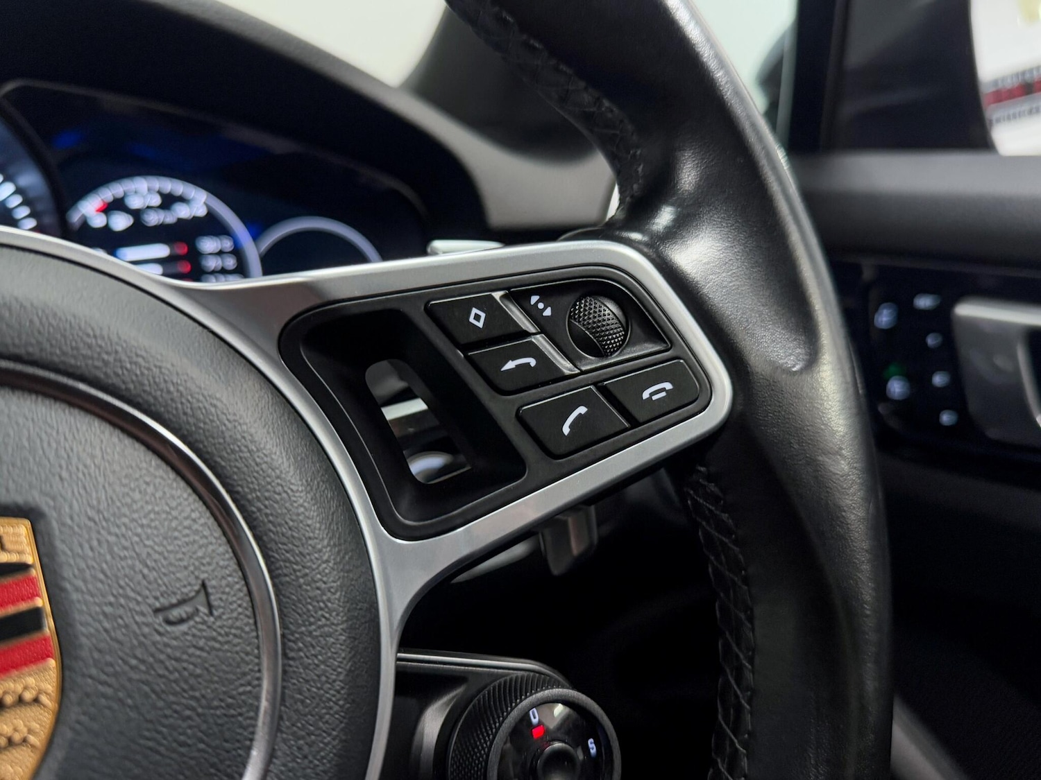 Used Porsche Cayenne 2020 for sale - 76294728: Photo 35