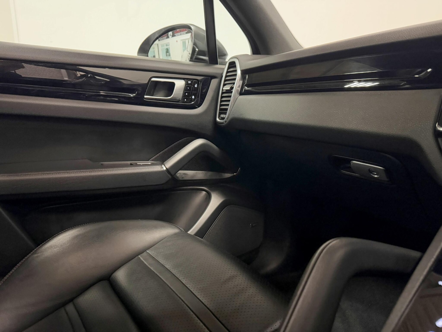 Used Porsche Cayenne 2020 for sale - 76294728: Photo 40