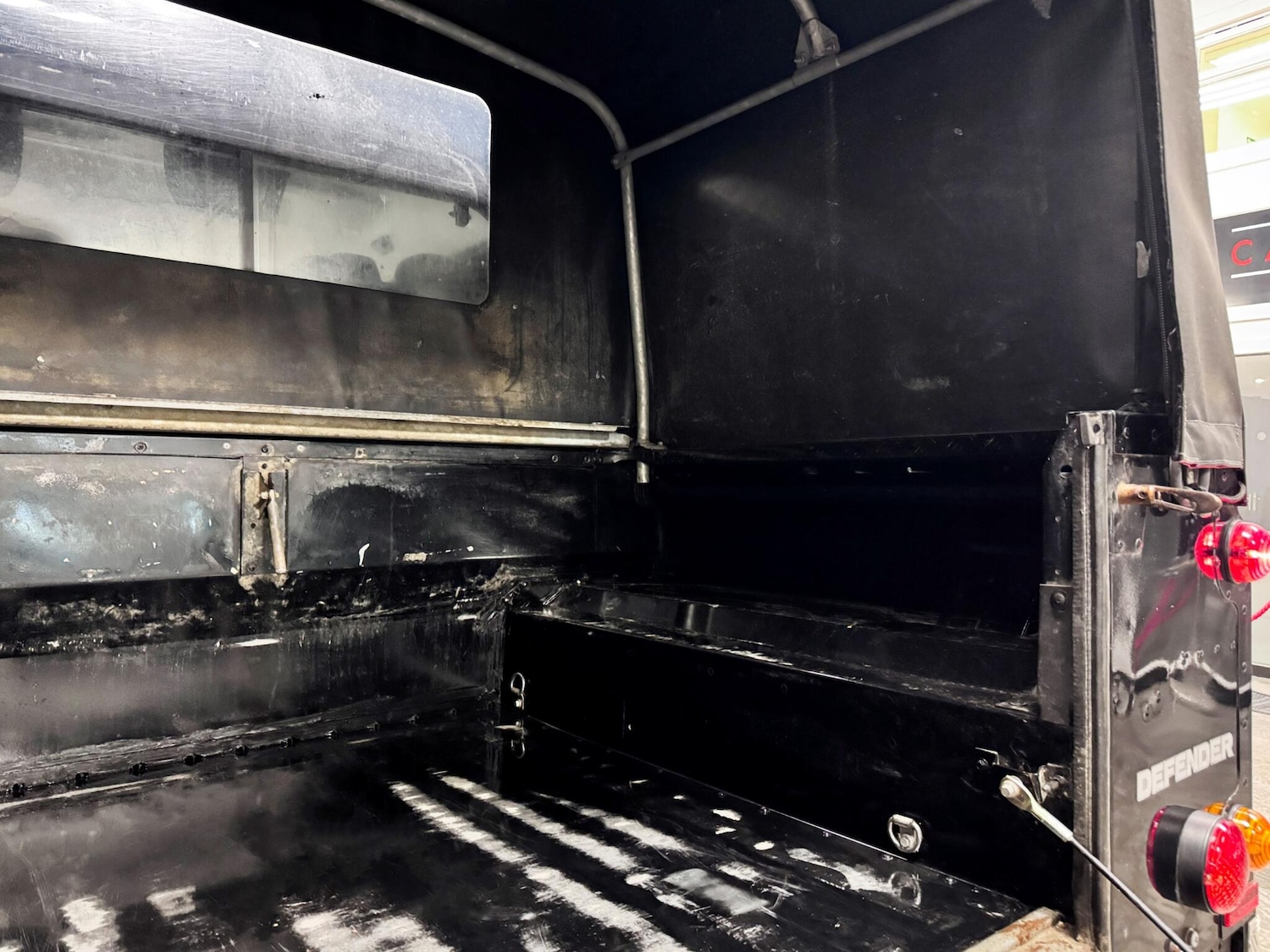 Used Land Rover Defender 110 2014 for sale - 77657979: Photo 18