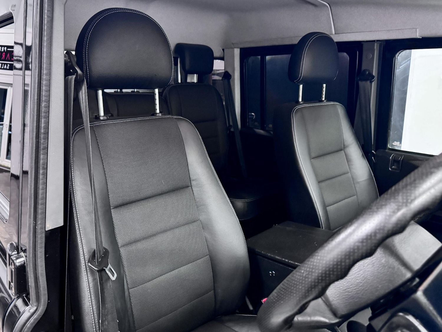 Used Land Rover Defender 110 2014 for sale - 77657979: Photo 23