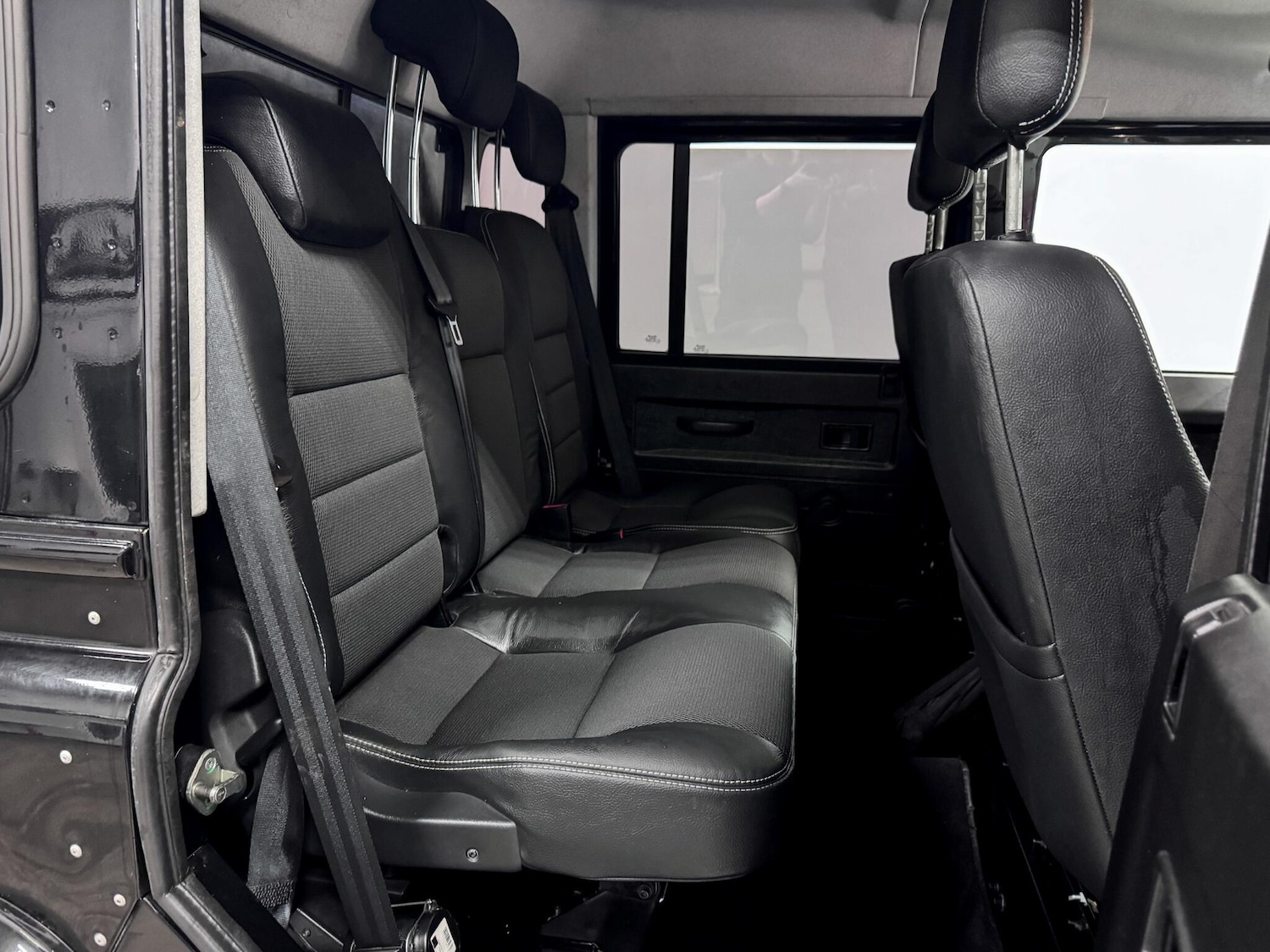 Used Land Rover Defender 110 2014 for sale - 77657979: Photo 26