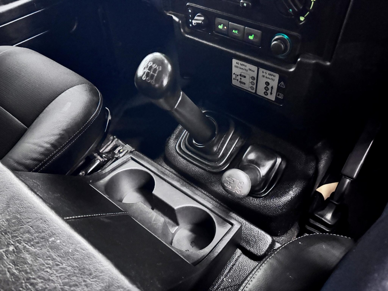 Used Land Rover Defender 110 2014 for sale - 77657979: Photo 30