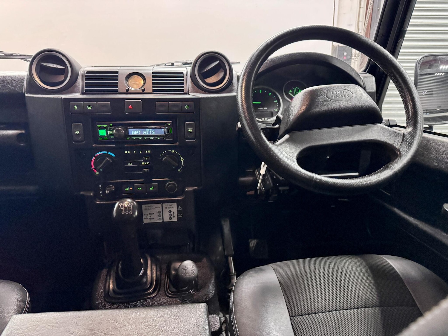 Used Land Rover Defender 110 2014 for sale - 77657979: Photo 33