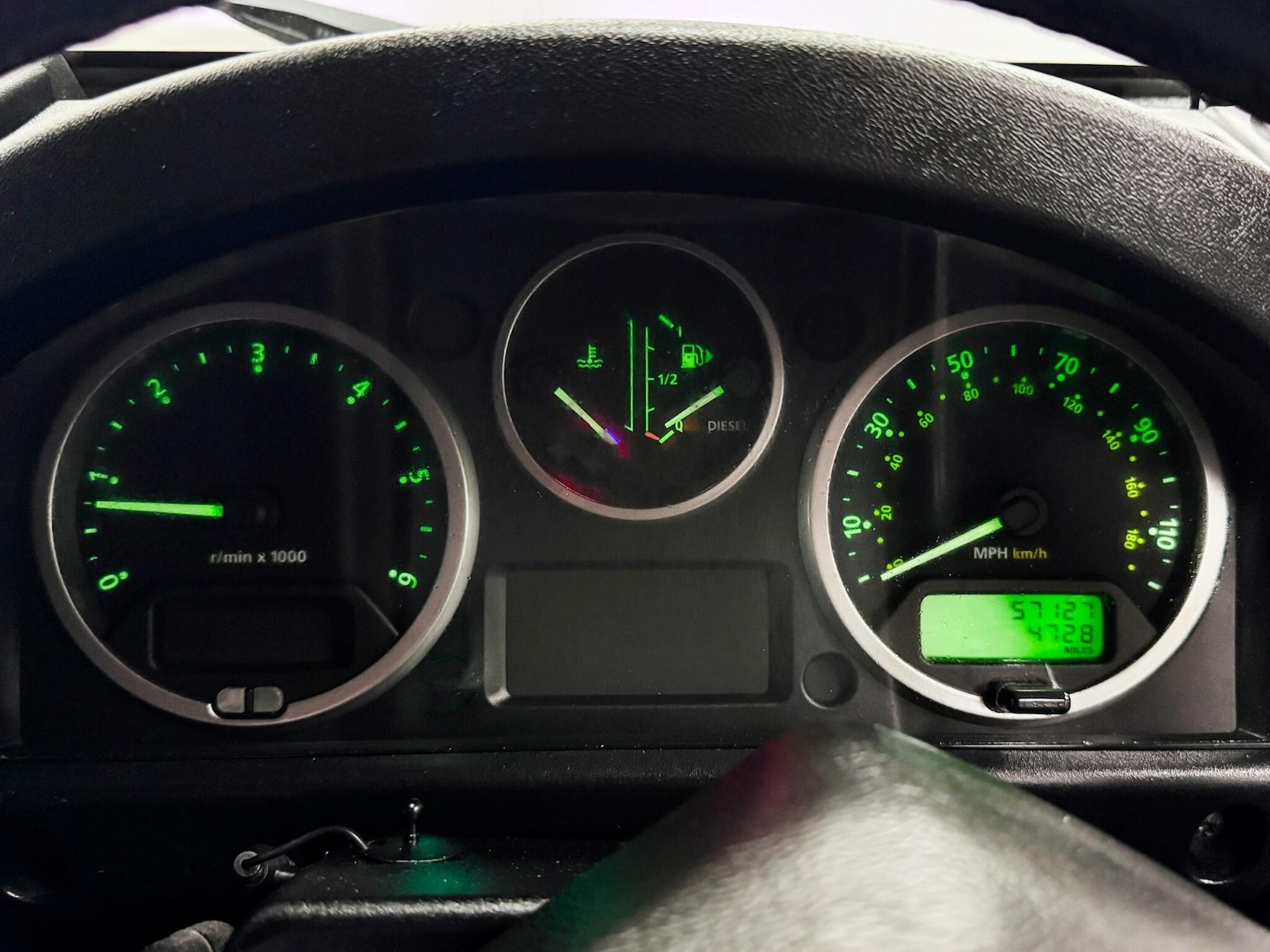 Used Land Rover Defender 110 2014 for sale - 77657979: Photo 36