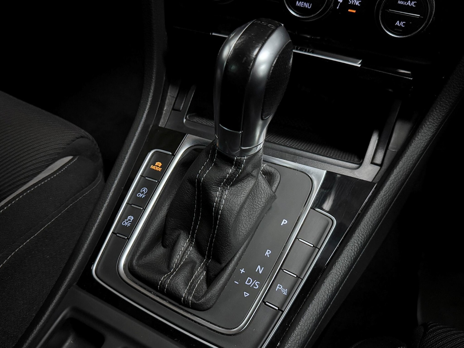 Used Volkswagen Golf for sale - 76457628: Photo 27