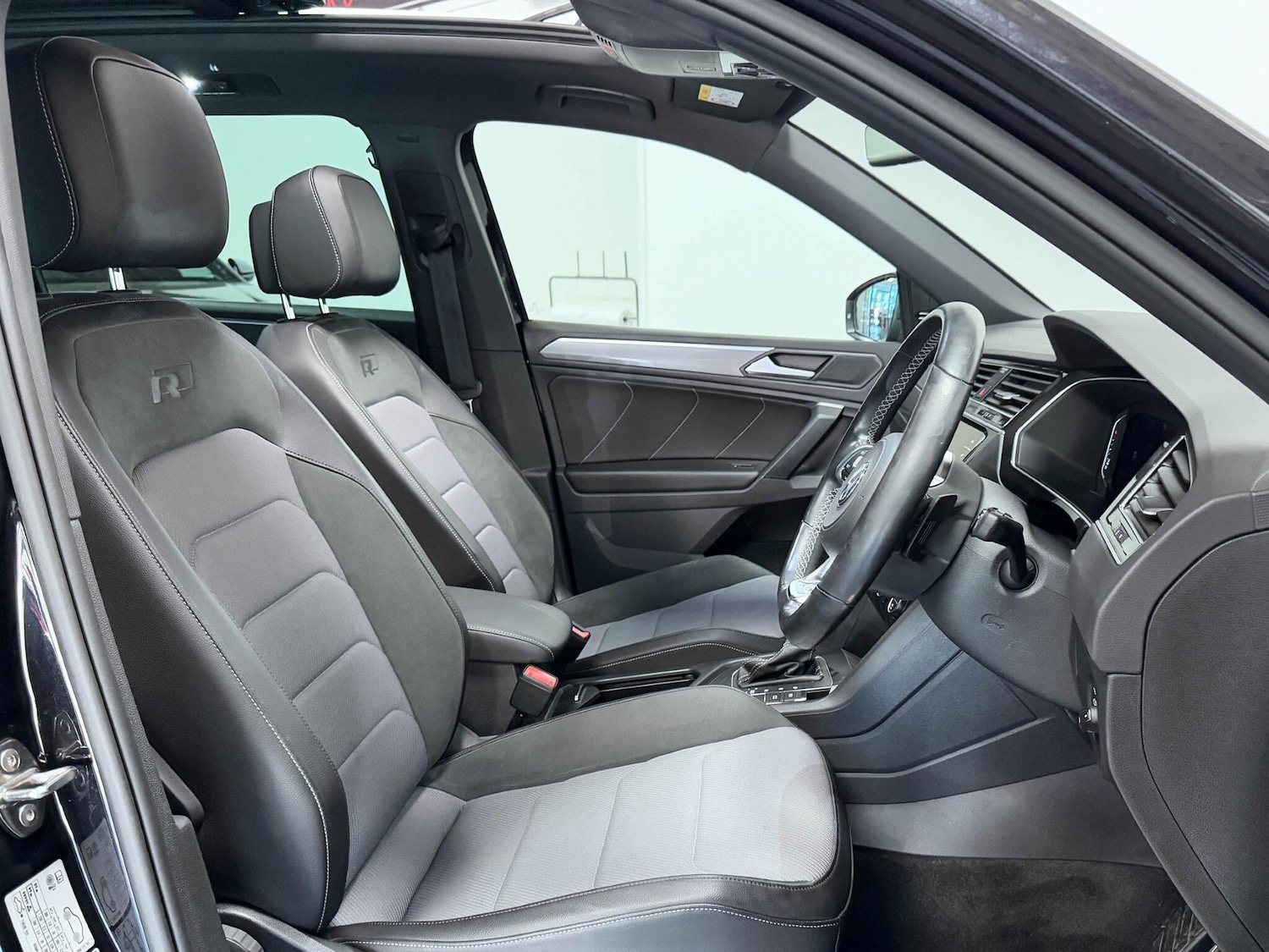 Used Volkswagen Tiguan 2020 for sale - 77143513: Photo 23