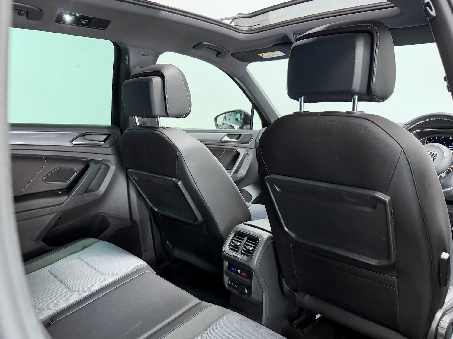 Used Volkswagen Tiguan 2020 for sale - 77143513: Photo 27