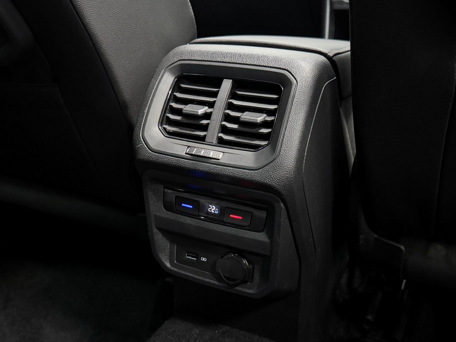 Used Volkswagen Tiguan 2020 for sale - 77143513: Photo 28