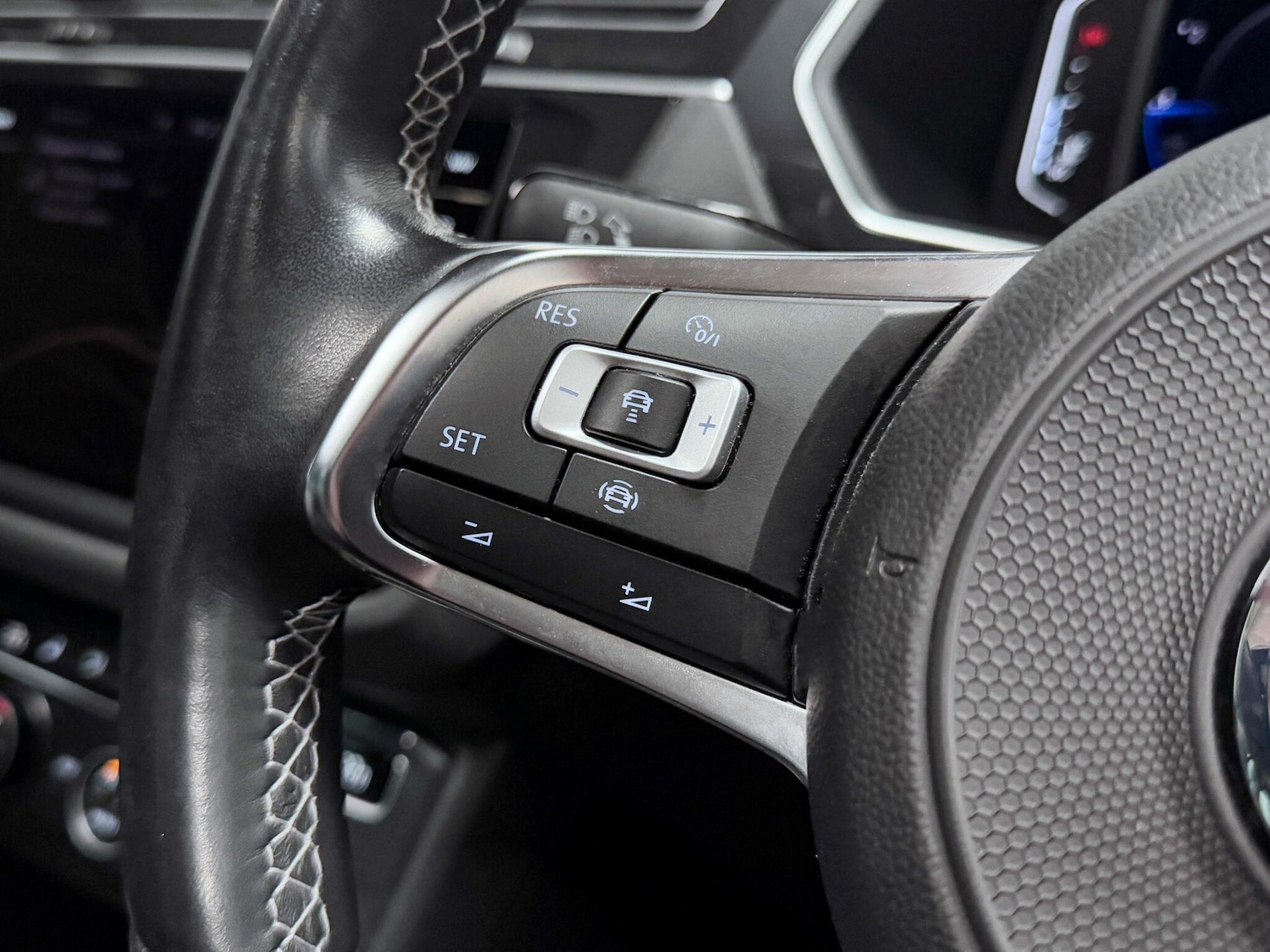 Used Volkswagen Tiguan 2020 for sale - 77143513: Photo 37