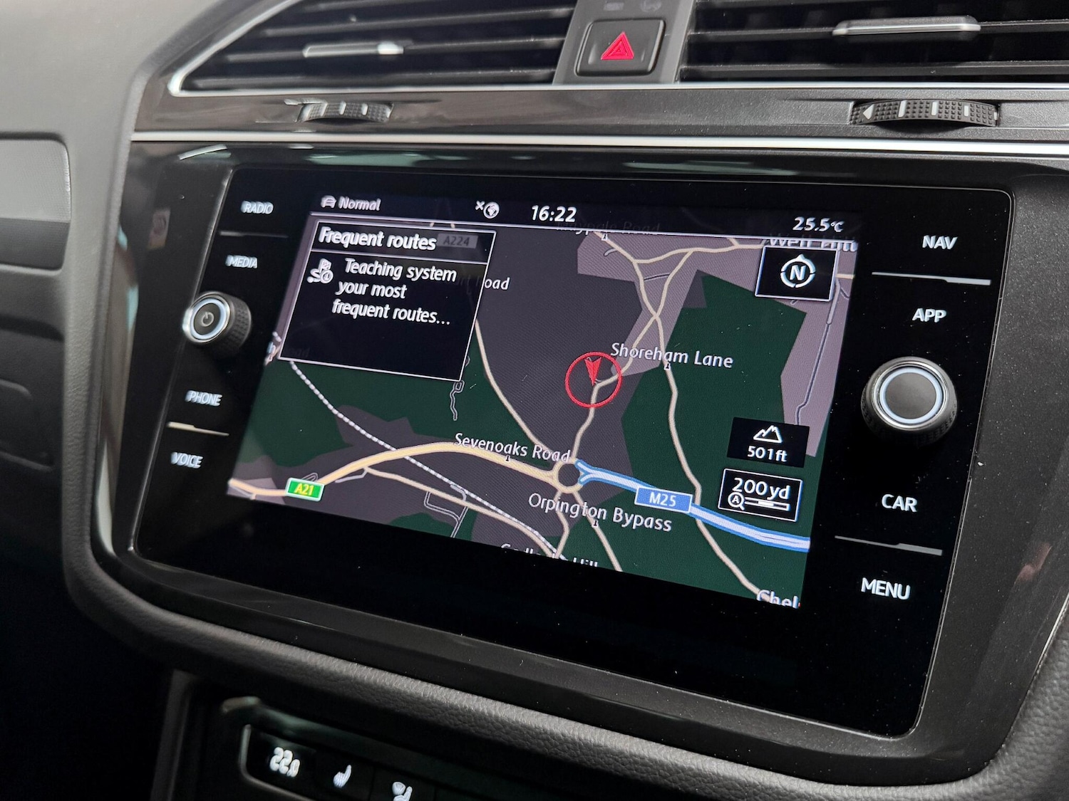 Used Volkswagen Tiguan 2020 for sale - 77143513: Photo 40