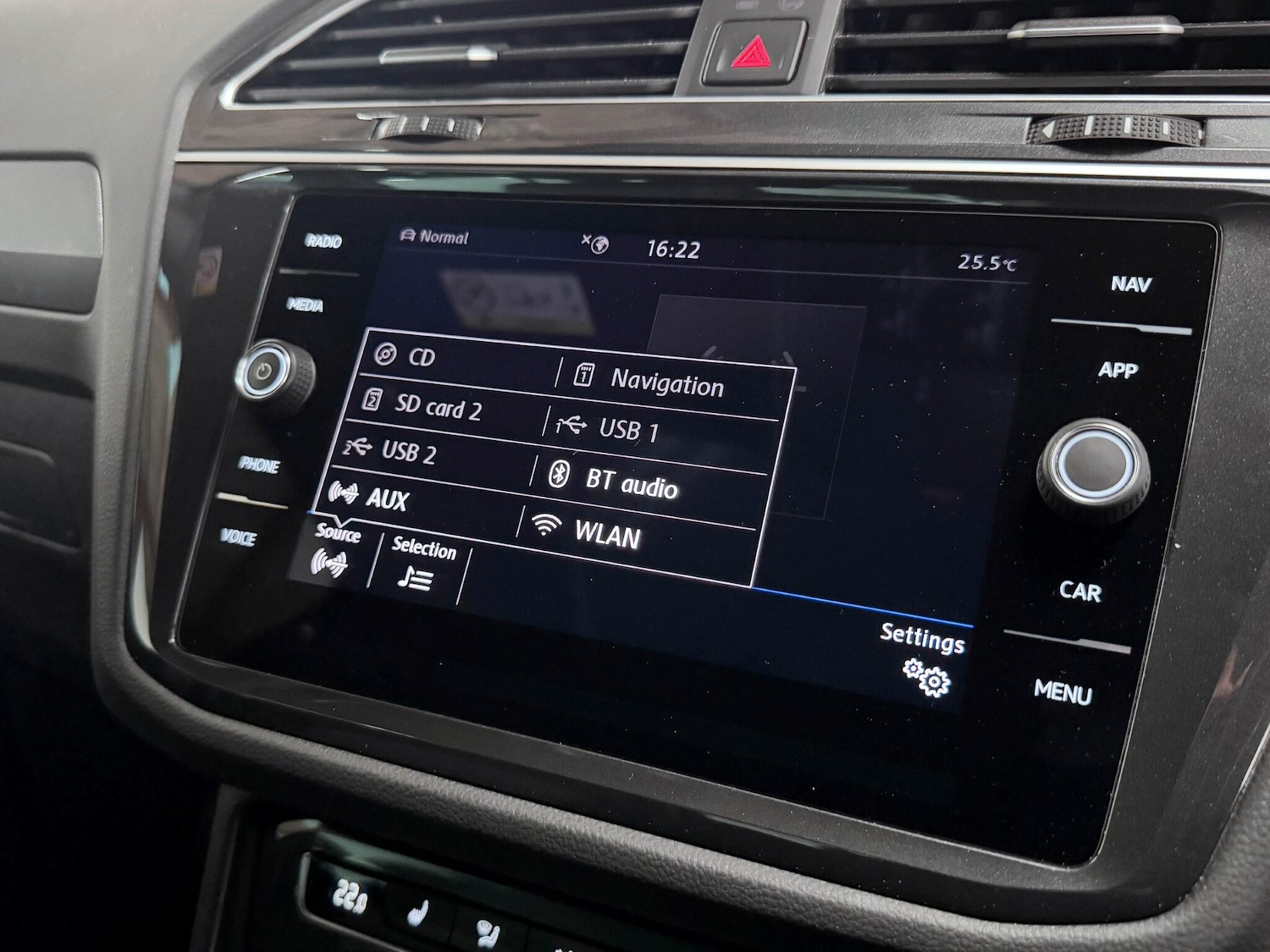 Used Volkswagen Tiguan 2020 for sale - 77143513: Photo 44