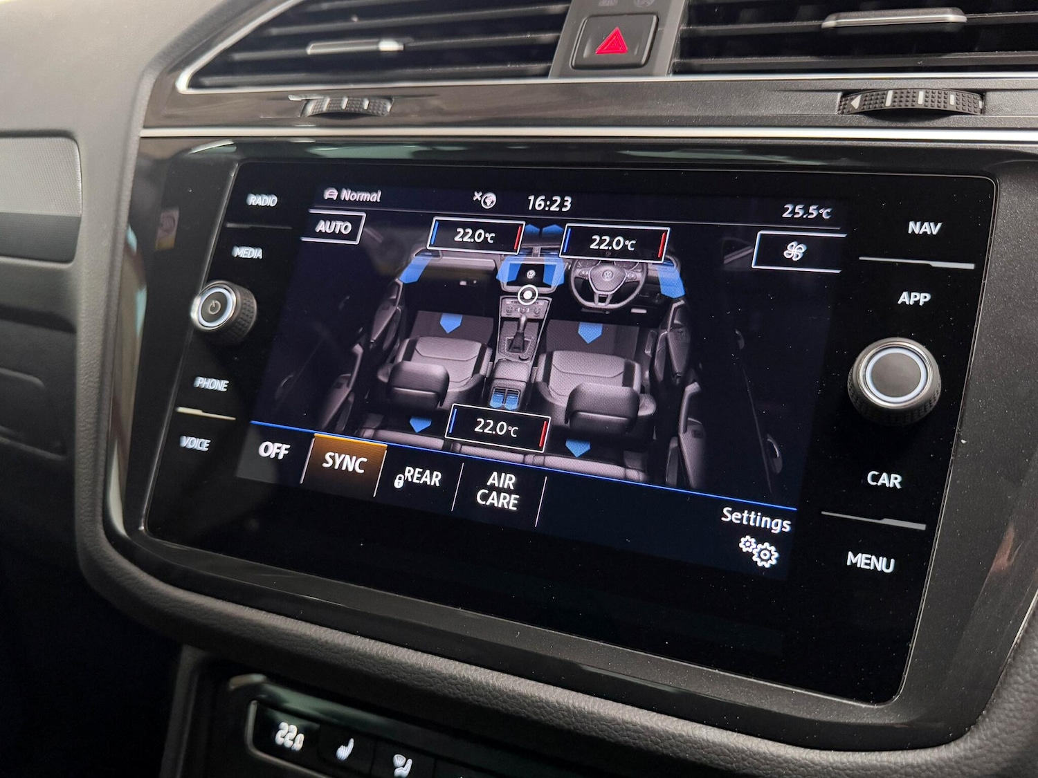 Used Volkswagen Tiguan 2020 for sale - 77143513: Photo 52