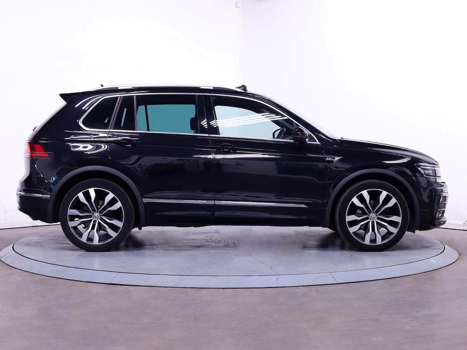 Used Volkswagen Tiguan 2020 for sale - 77143513: Photo 8