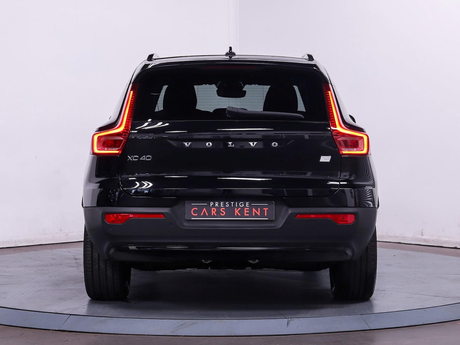 Used Volvo XC40 2023 for sale - 76765220: Photo 11