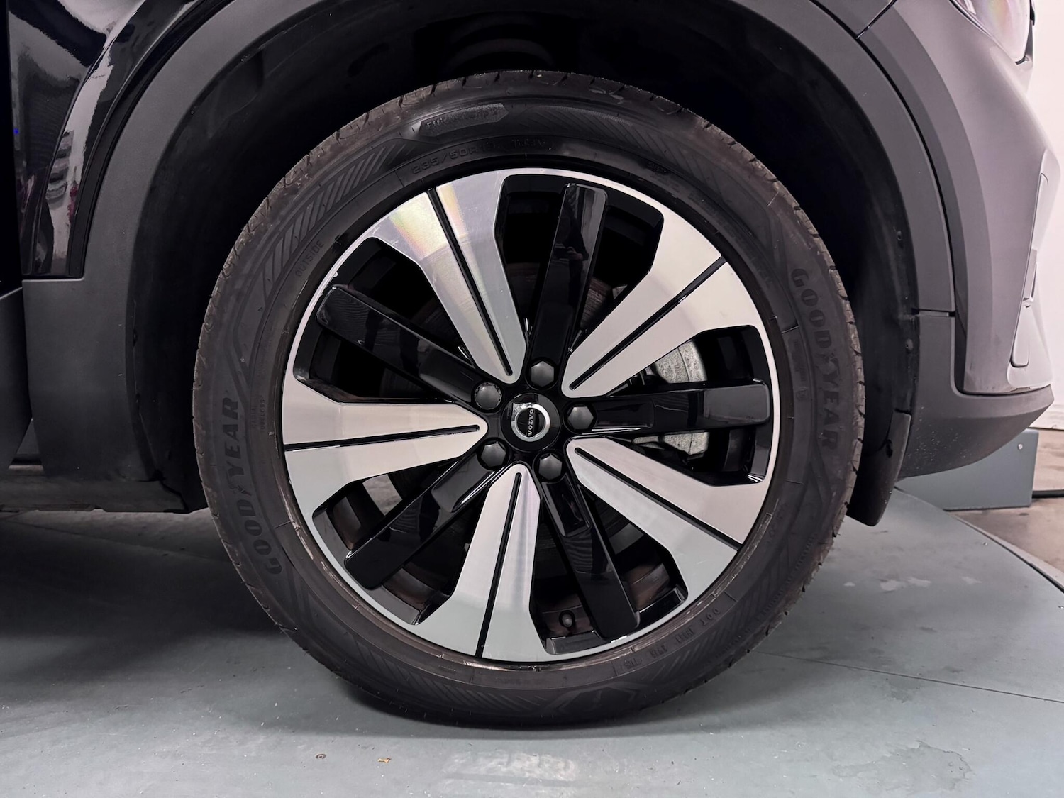 Used Volvo XC40 2023 for sale - 76765220: Photo 46