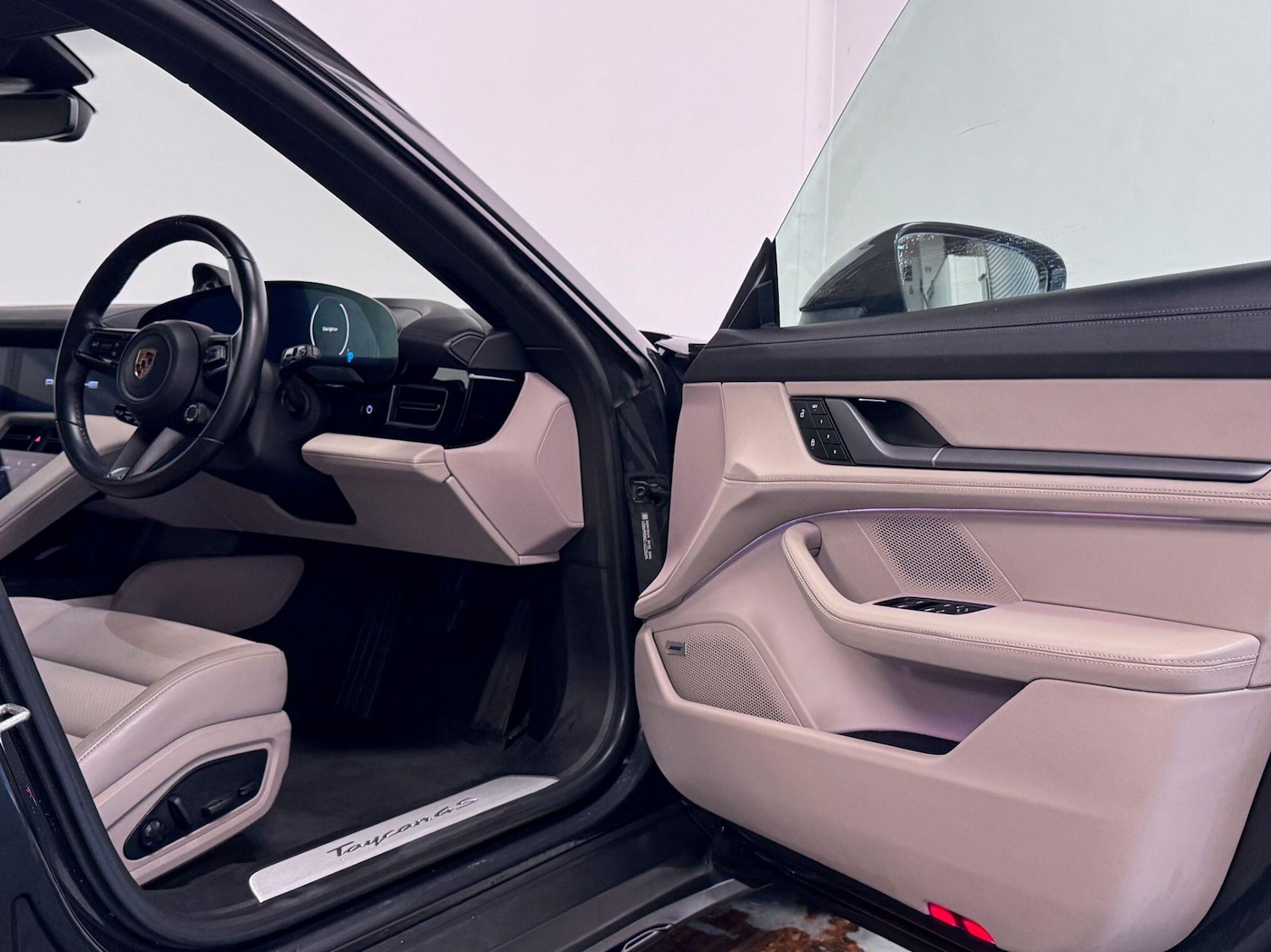 Used Porsche Taycan for sale - 77215769: Photo 13