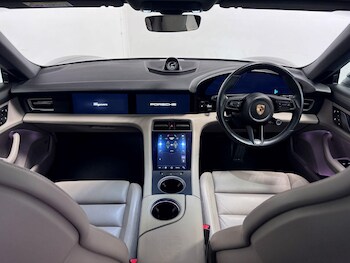 Used Porsche Taycan 2022 for sale - 77215769: Photo