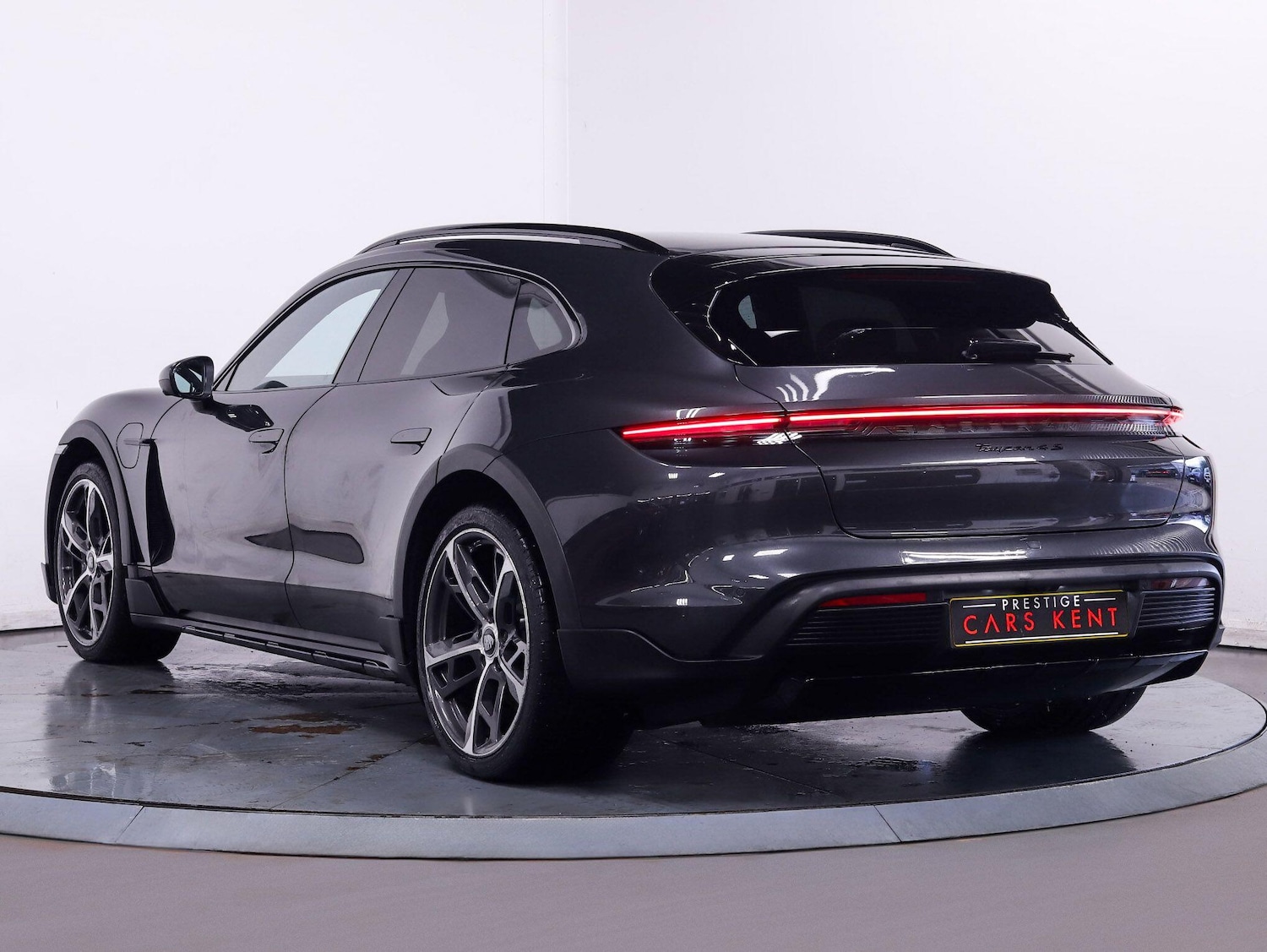 Used Porsche Taycan for sale - 77215769: Photo 3