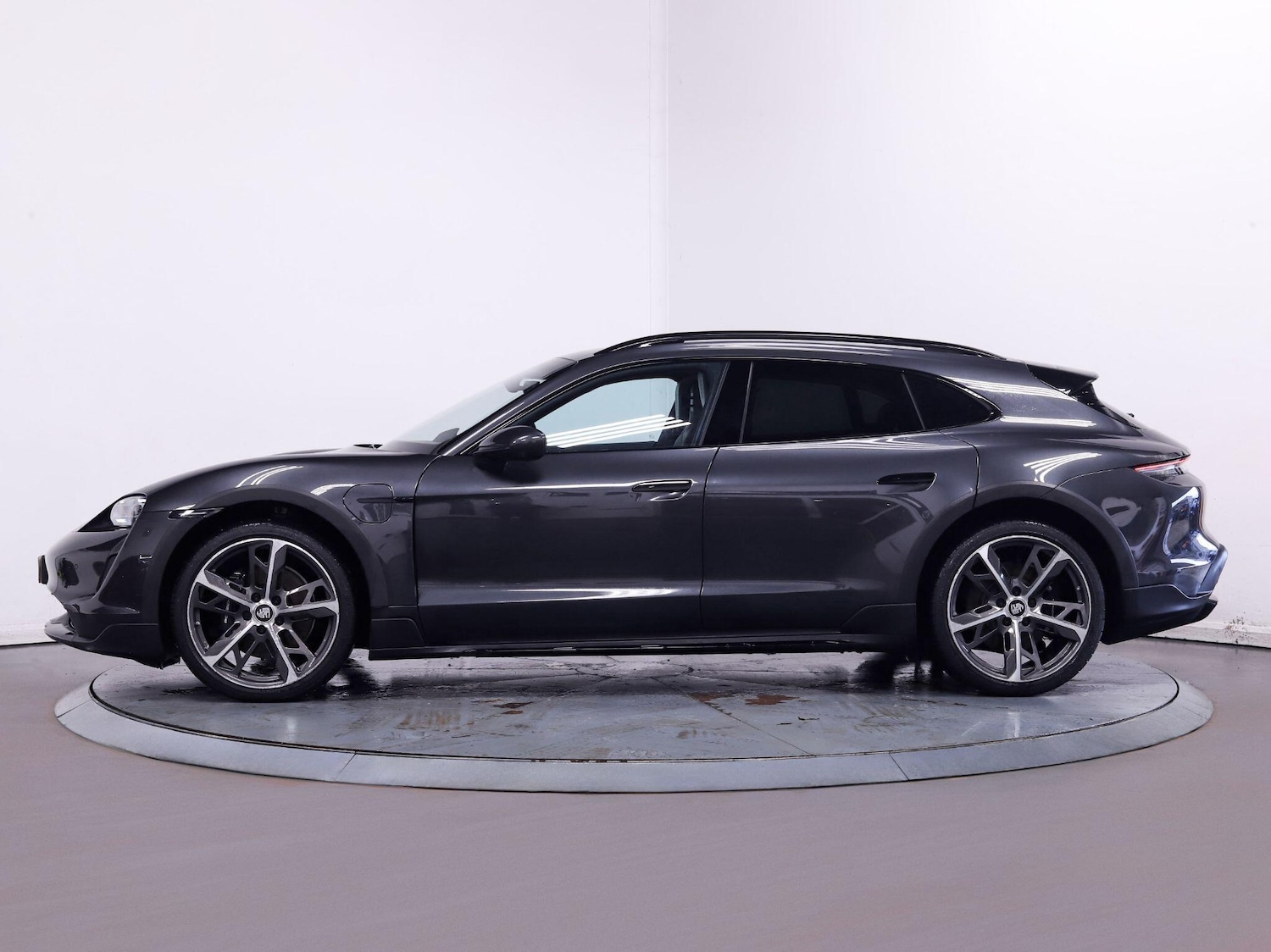 Used Porsche Taycan for sale - 77215769: Photo 4