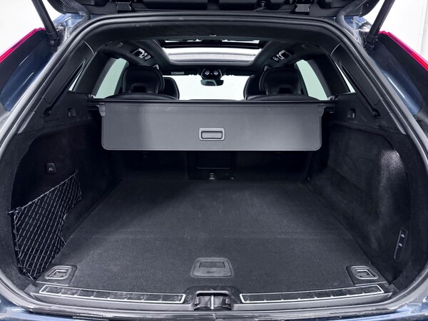 Used Volvo XC60 2022 for sale - 75256988: Photo 12