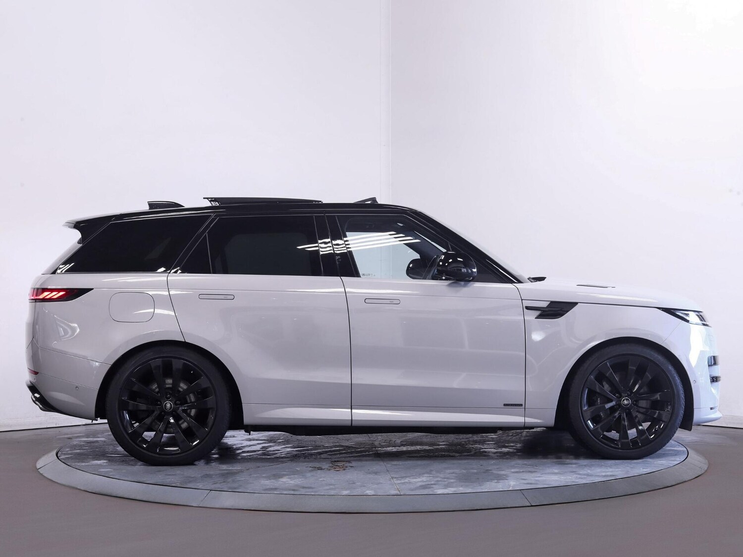 Used Land Rover Range Rover Sport for sale - 76899132: Photo 8