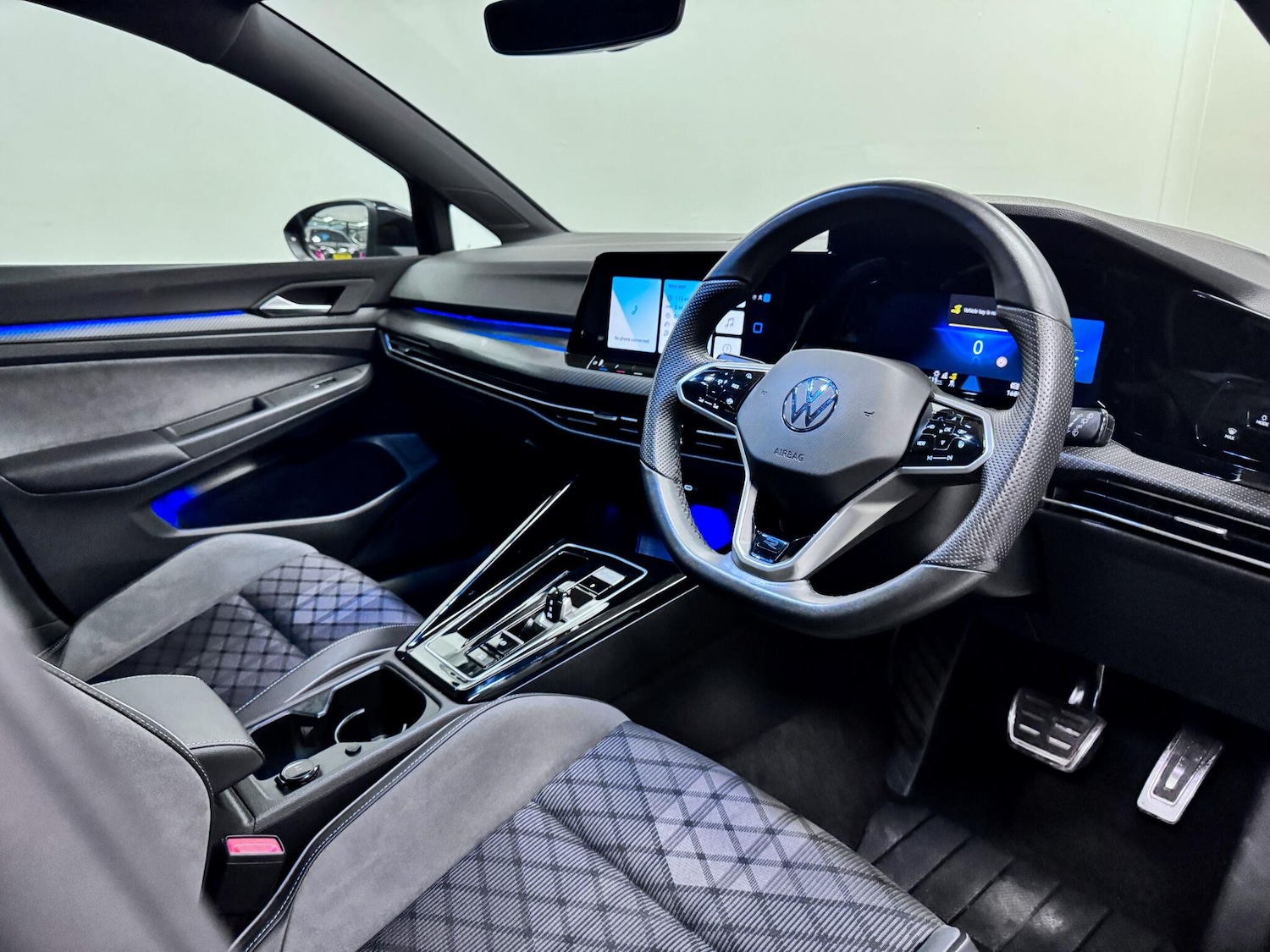 Used Volkswagen Golf 2024 for sale - 77671373: Photo 16