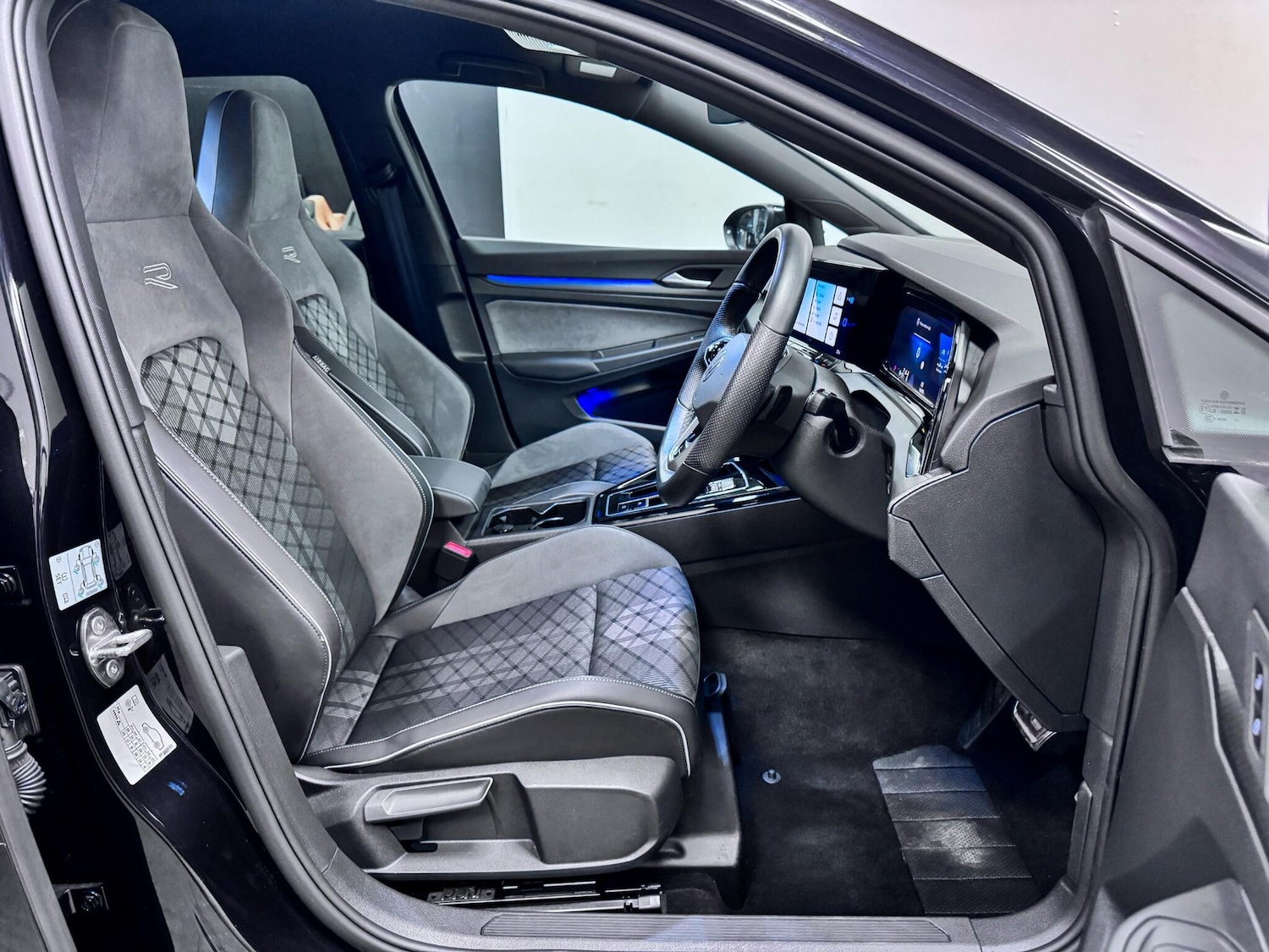 Used Volkswagen Golf 2024 for sale - 77671373: Photo 17