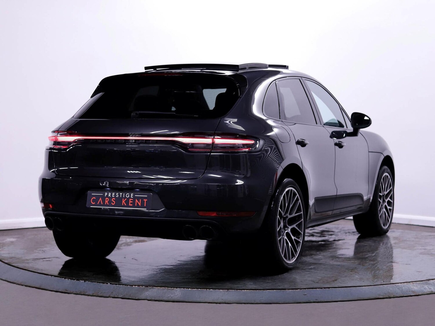 Used Porsche Macan 2020 for sale - 77684390: Photo 11