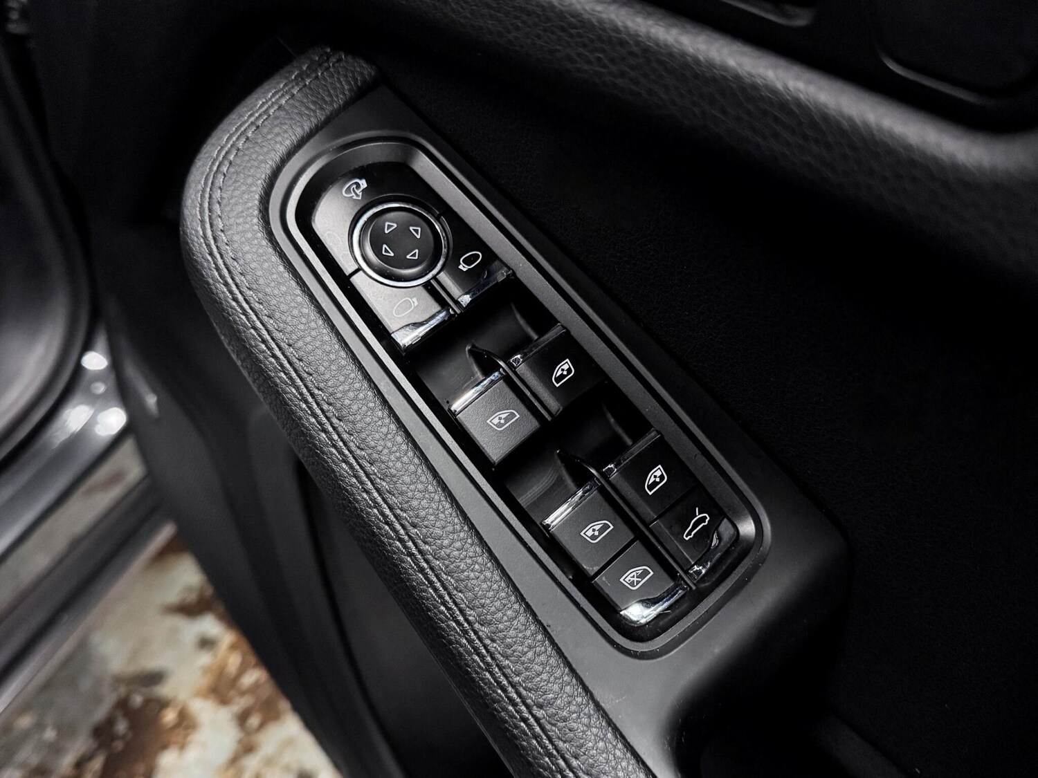 Used Porsche Macan 2020 for sale - 77684390: Photo 19