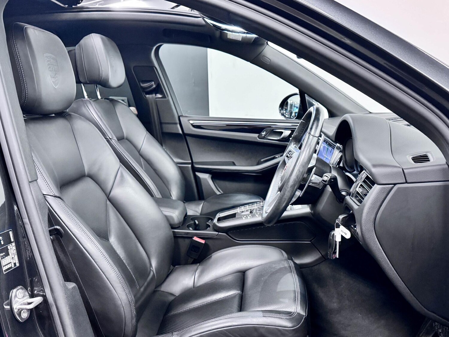 Used Porsche Macan 2020 for sale - 77684390: Photo 23