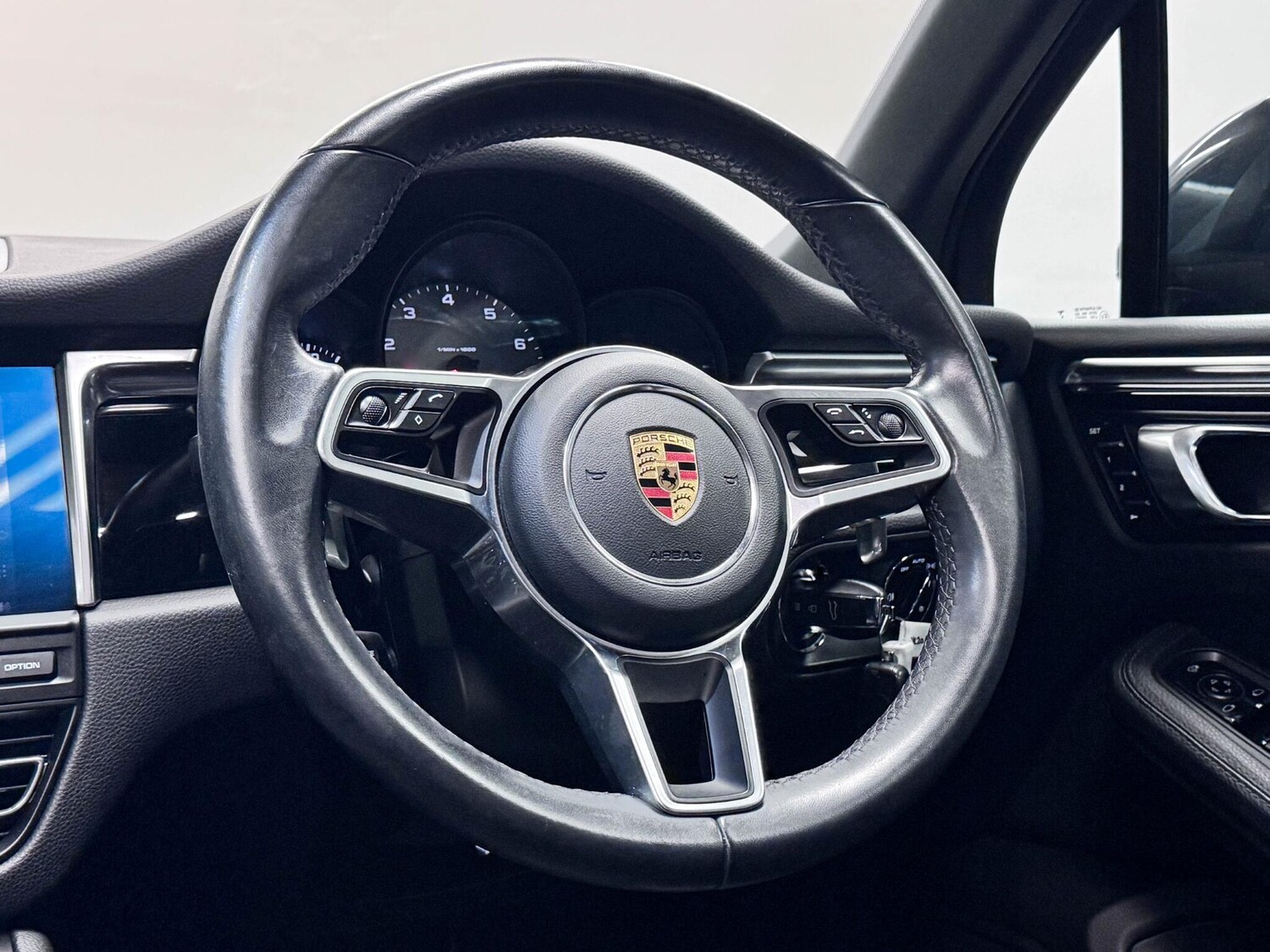 Used Porsche Macan 2020 for sale - 77684390: Photo 38