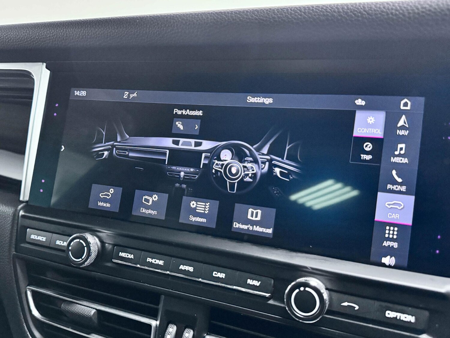 Used Porsche Macan 2020 for sale - 77684390: Photo 49