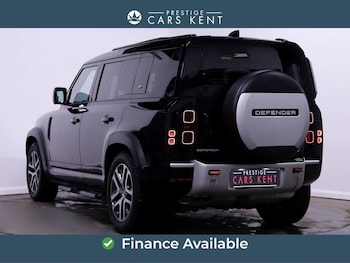 Used Land Rover Defender 110 2022 for sale - 77839009: Photo