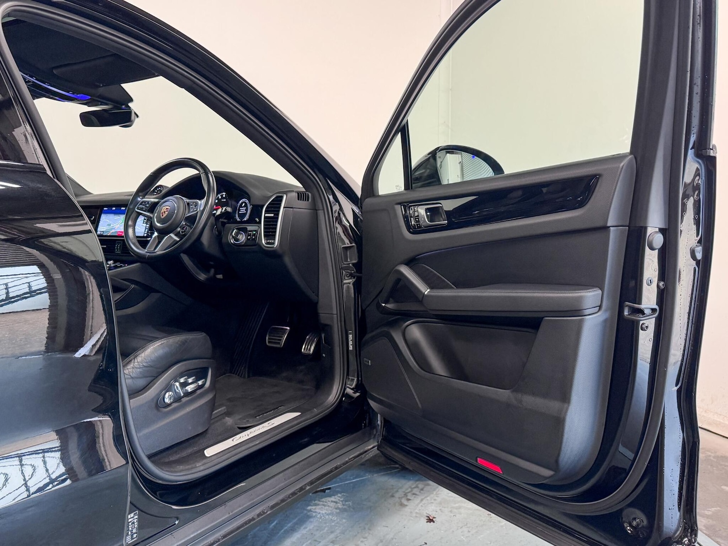 Used Porsche Cayenne 2019 for sale - 76701891: Photo 12