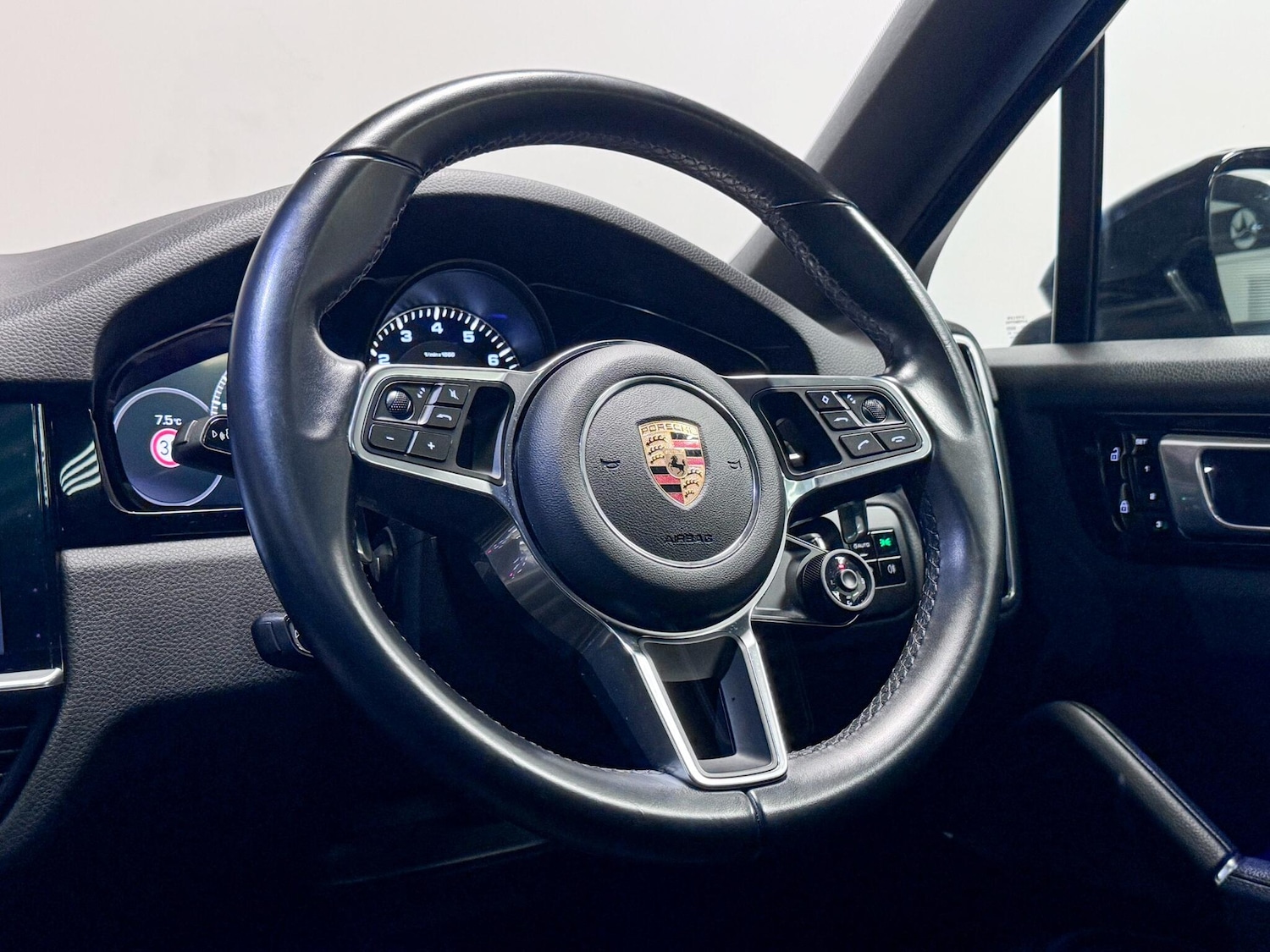 Used Porsche Cayenne 2019 for sale - 76701891: Photo 36