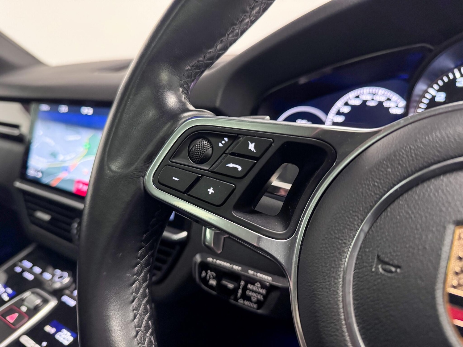 Used Porsche Cayenne 2019 for sale - 76701891: Photo 38