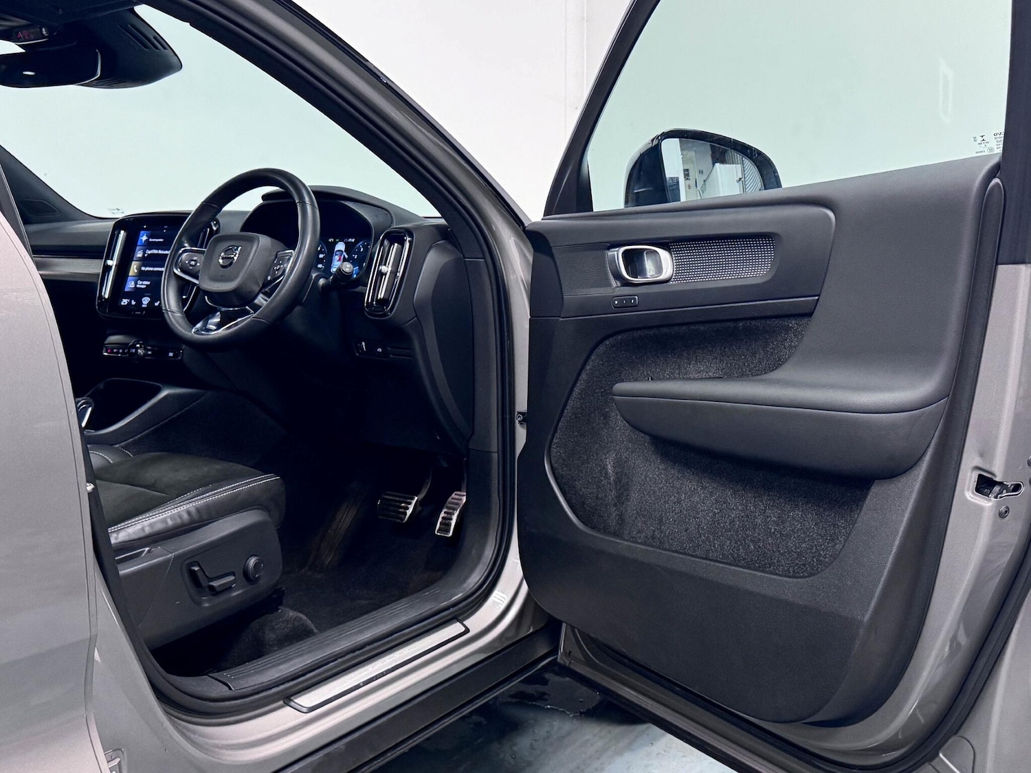 Used Volvo XC40 2022 for sale - 76388484: Photo 14