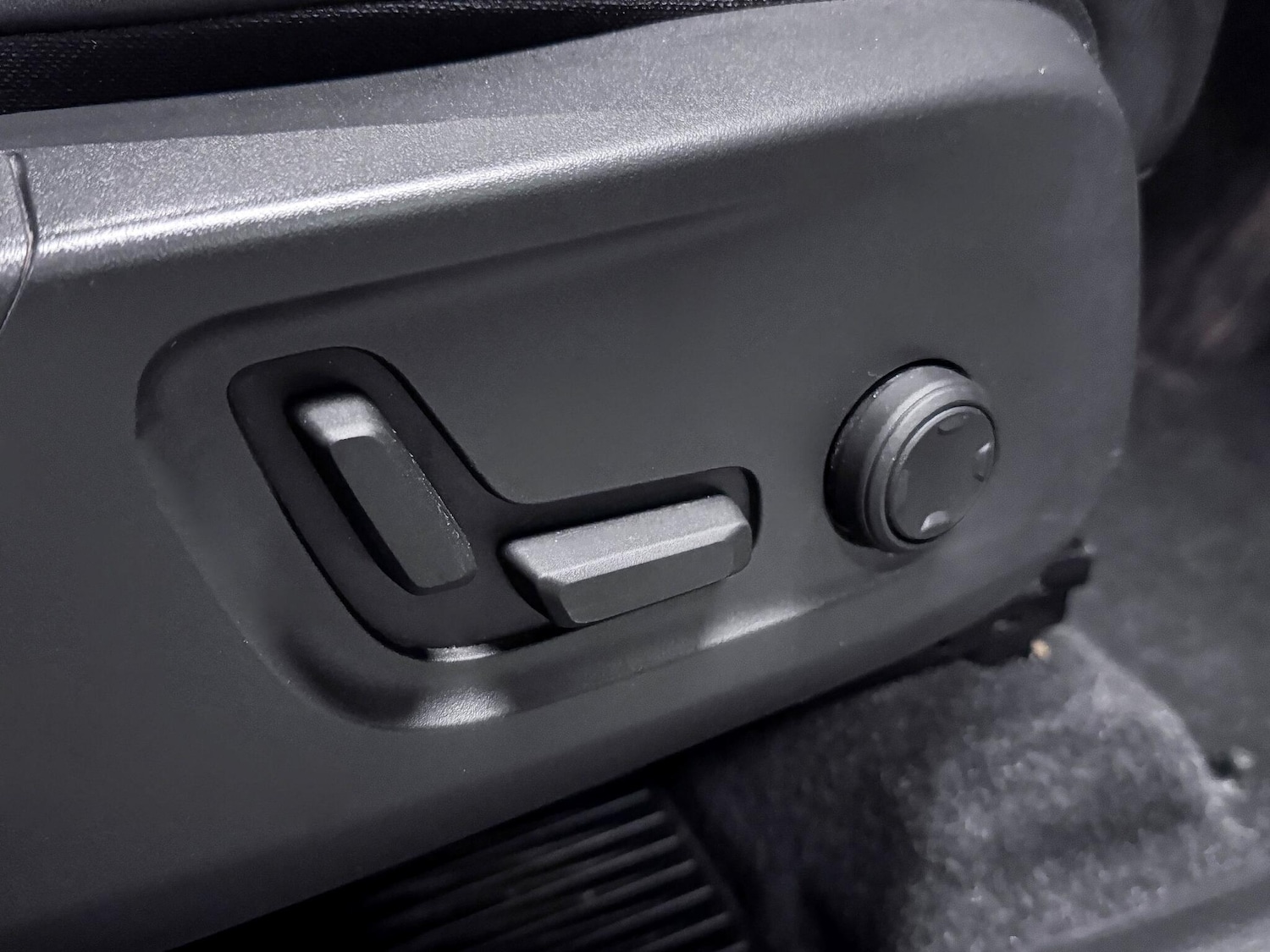 Used Volvo XC40 2022 for sale - 76388484: Photo 18