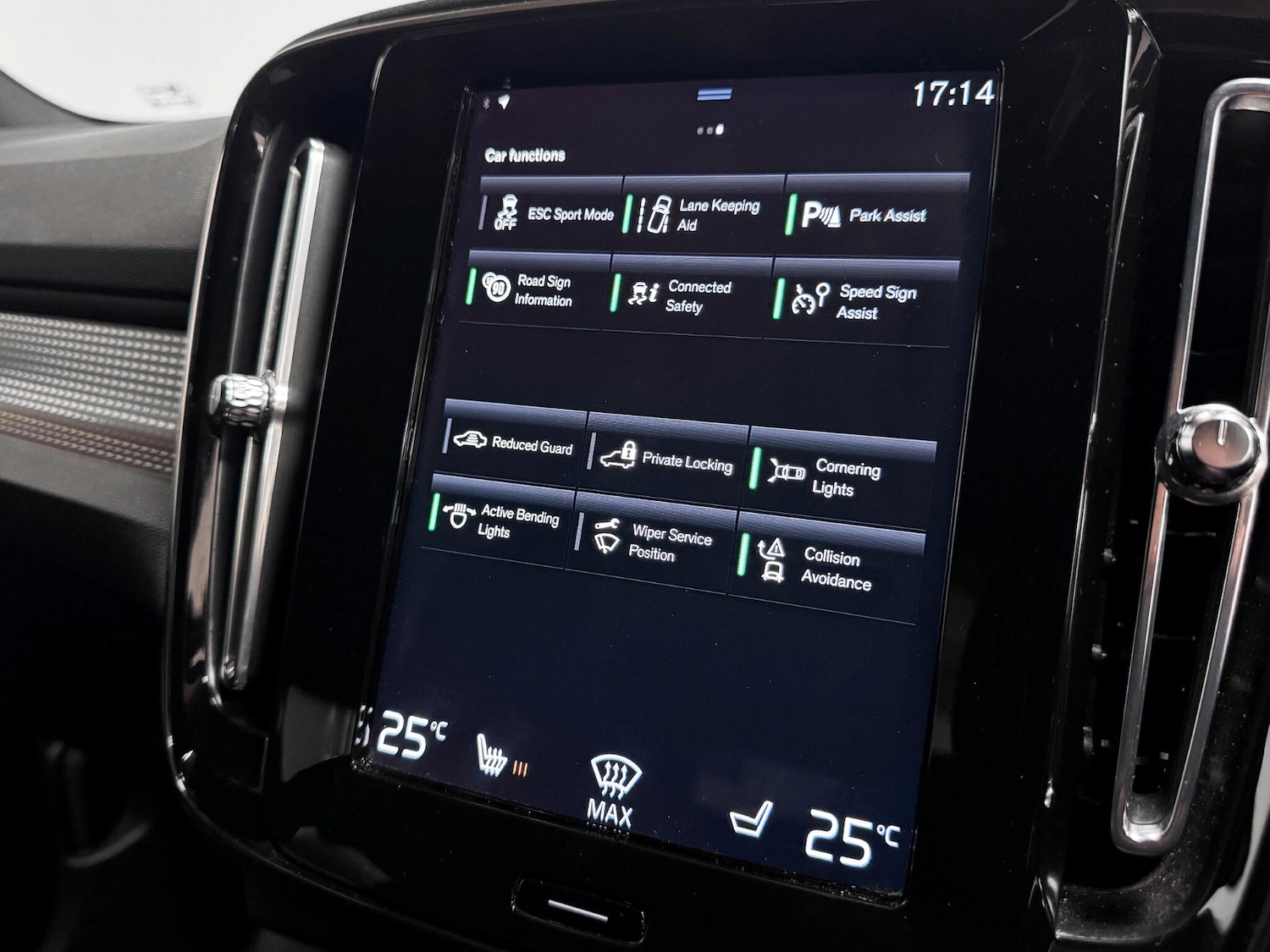 Used Volvo XC40 2022 for sale - 76388484: Photo 45