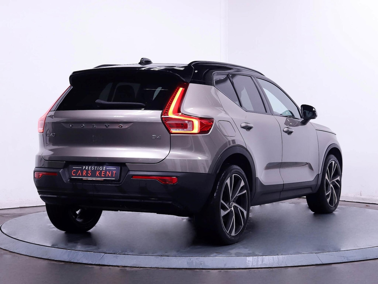 Used Volvo XC40 2022 for sale - 76388484: Photo 9