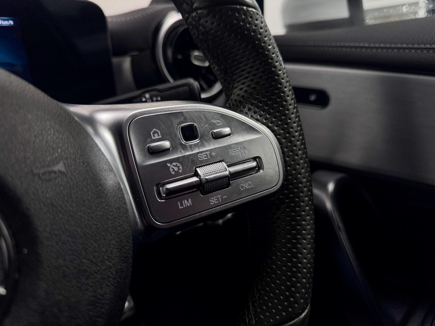 Used Mercedes-Benz CLA 2021 for sale - 76644921: Photo 35