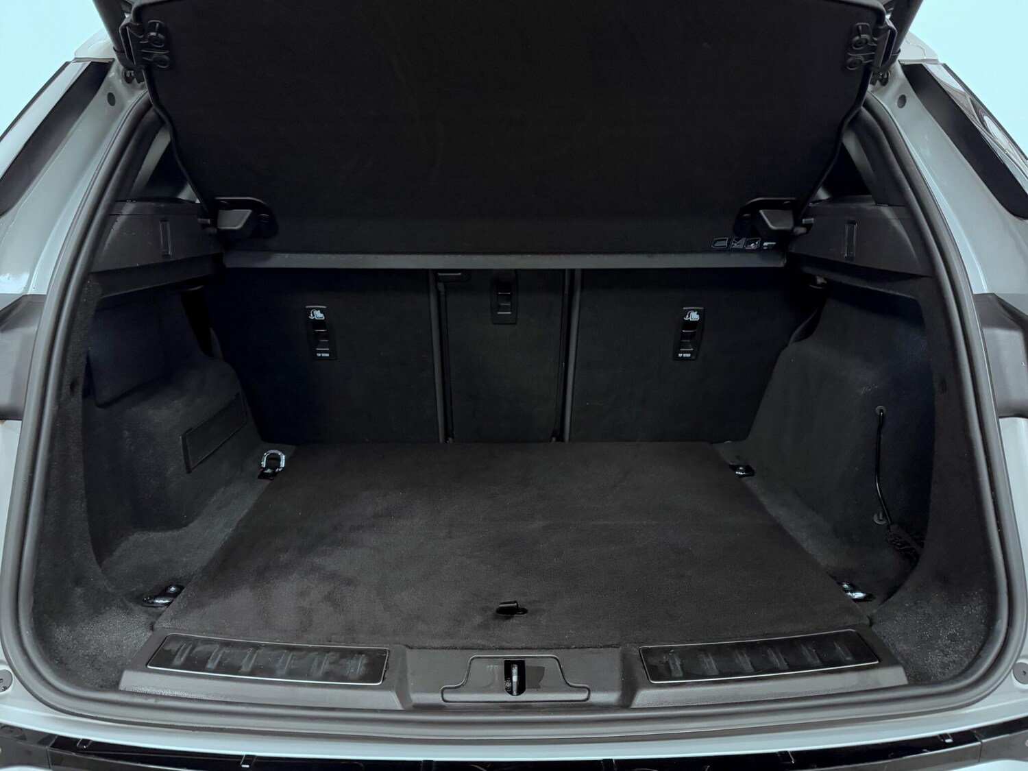 Used Land Rover Range Rover Evoque 2022 for sale - 76152400: Photo 12