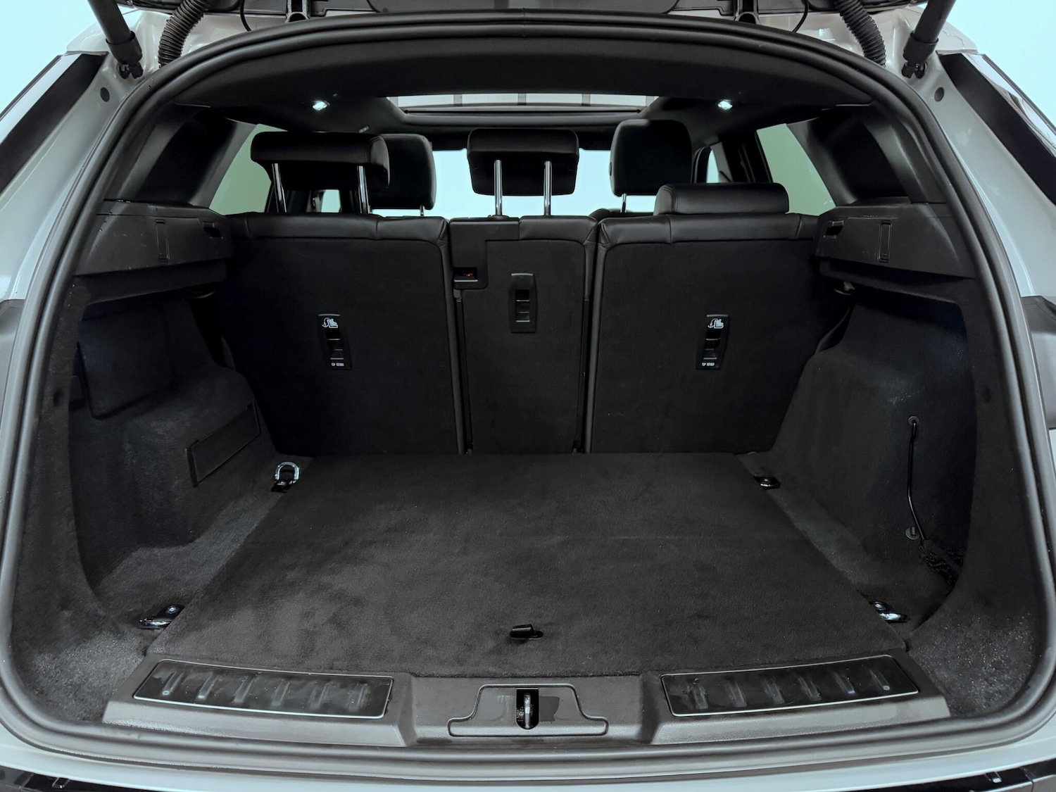 Used Land Rover Range Rover Evoque 2022 for sale - 76152400: Photo 13