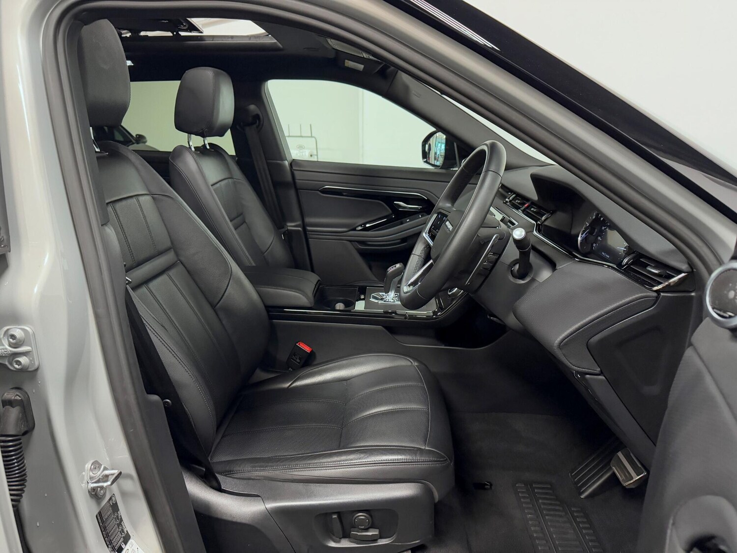 Used Land Rover Range Rover Evoque 2022 for sale - 76152400: Photo 23