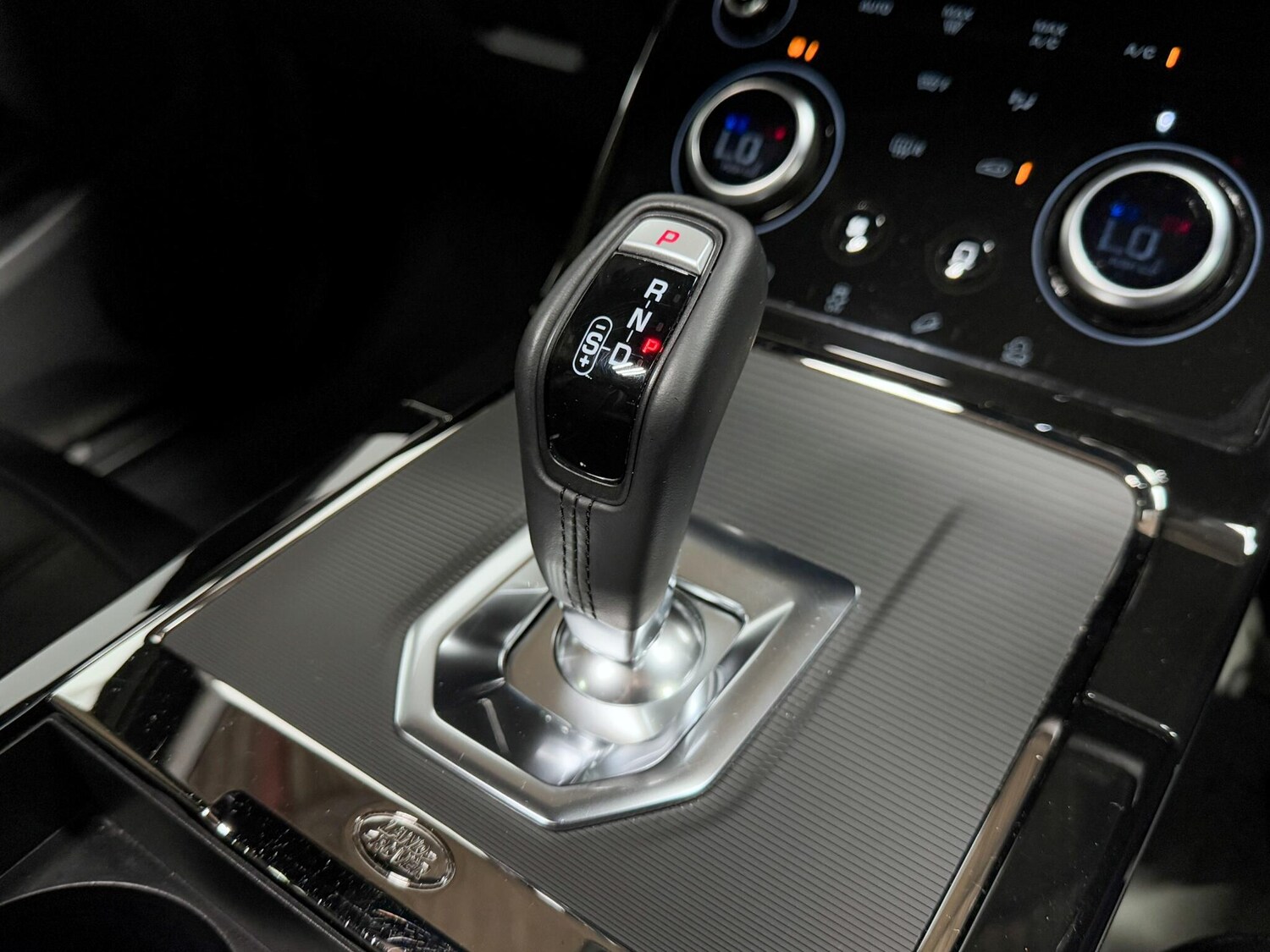 Used Land Rover Range Rover Evoque 2022 for sale - 76152400: Photo 31