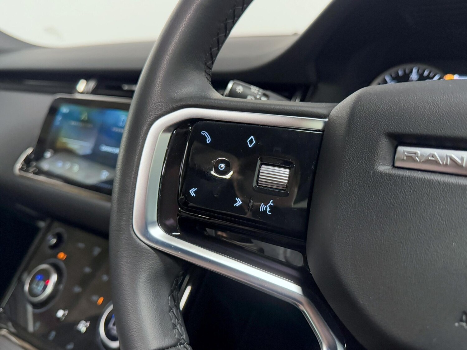 Used Land Rover Range Rover Evoque 2022 for sale - 76152400: Photo 37