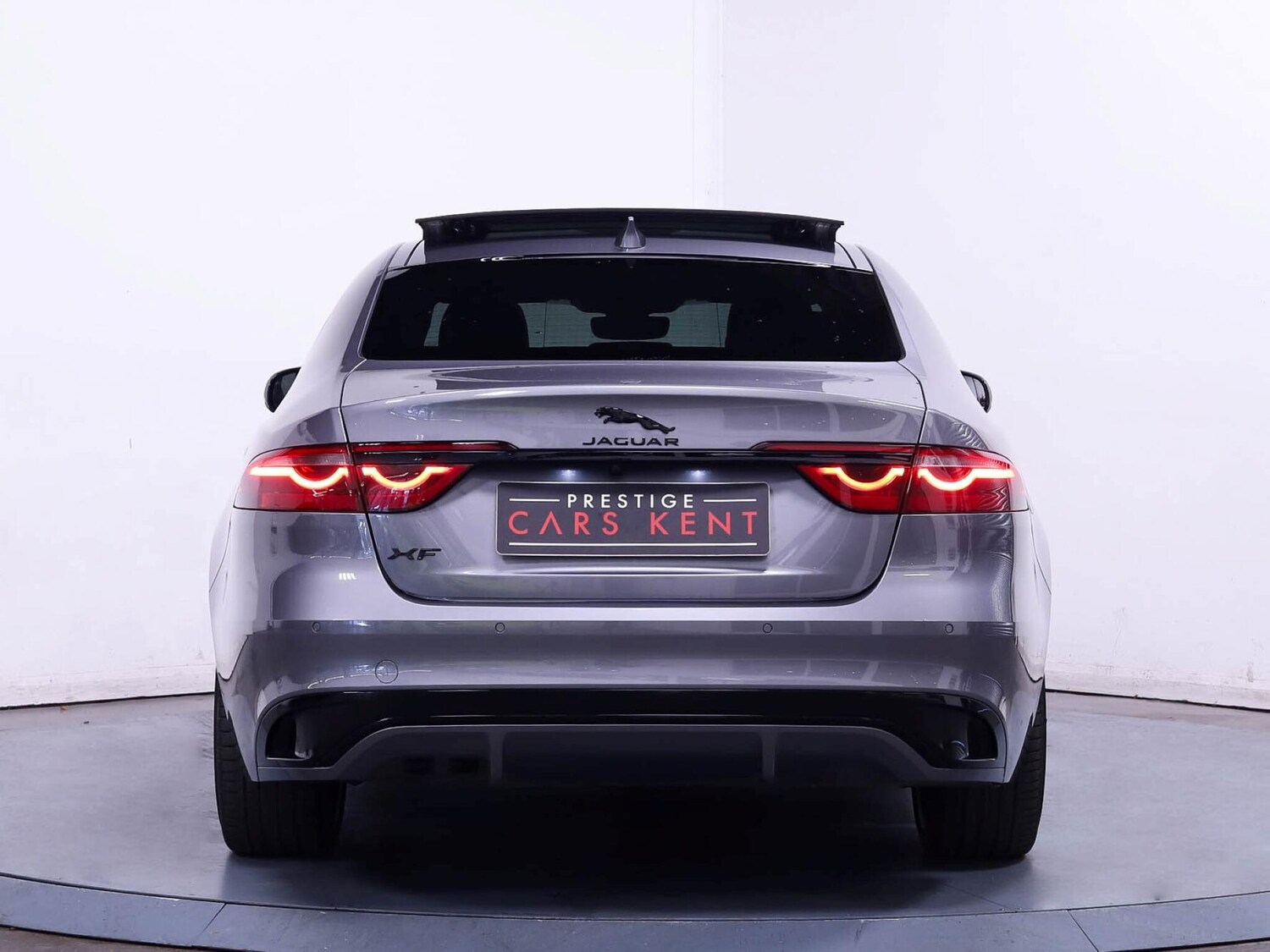 Used Jaguar XF 2023 for sale - 76152349: Photo 11