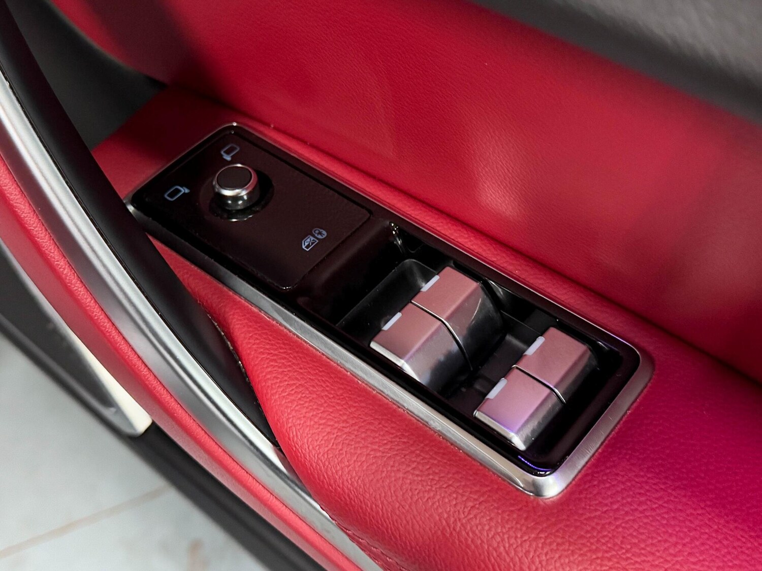 Used Jaguar XF 2023 for sale - 76152349: Photo 16