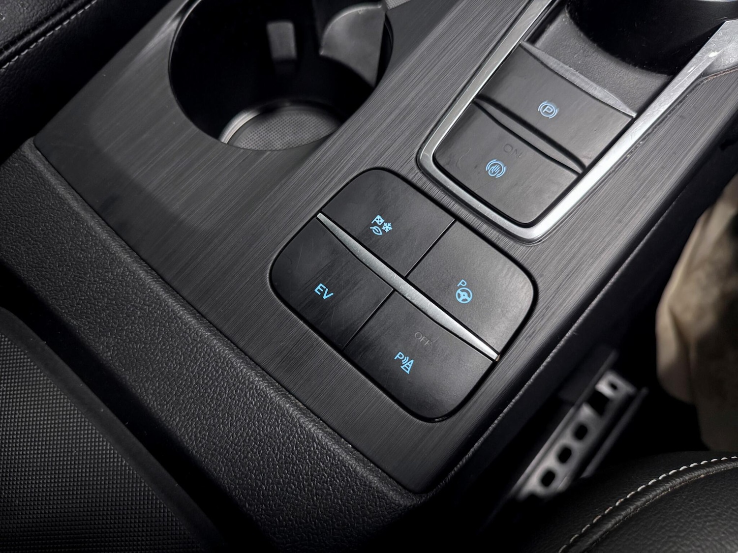 Used Ford Kuga 2020 for sale - 76727503: Photo 27